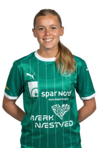 Josefine Wroblewski midtbane